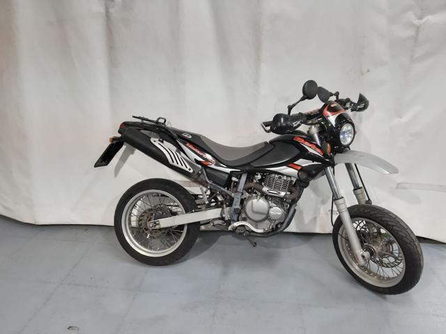 5326070  BETA Motard 4.0 2005