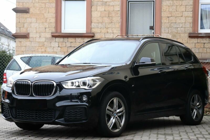 5333761  BMW X1 (F48) sDrive18d