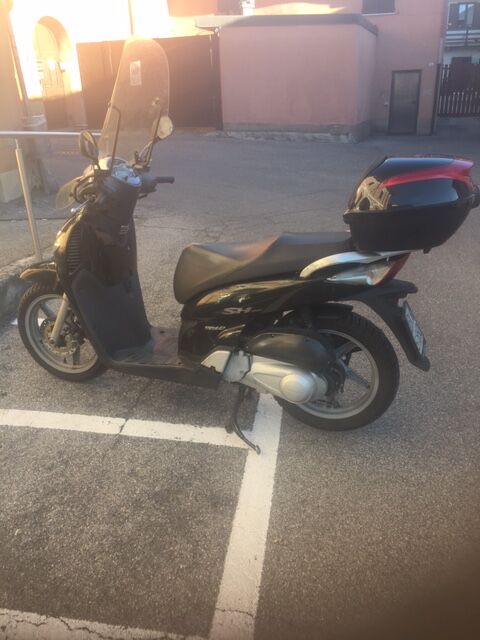 5333047  HONDA SH 150i