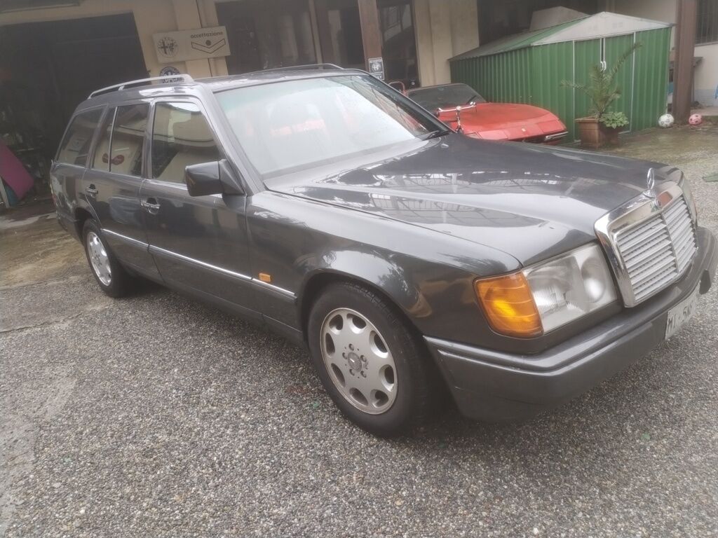 5303432  MERCEDES 200 te w 124